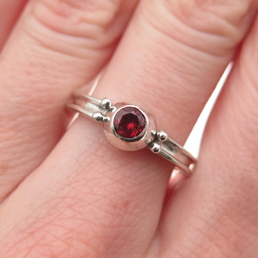 925 Sterling Silver Vintage Real Red Garnet Modernist Ring Size 6.75